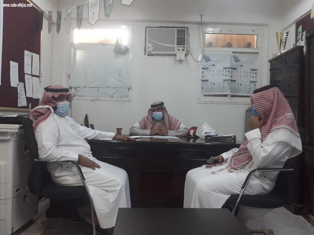 مدير مكتب التعليم بضمد يزور مدرسة الطاهرية الابتدائية