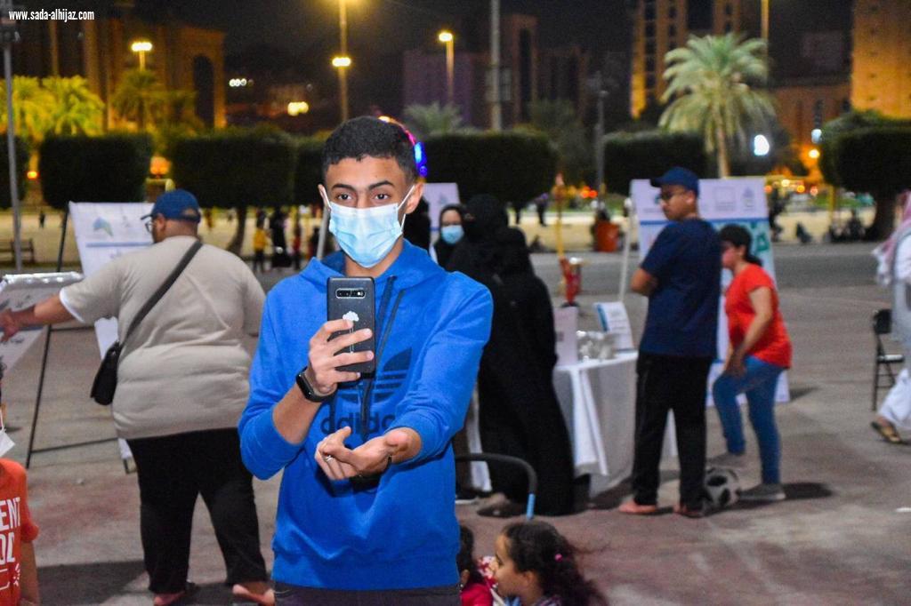 ركن ألون الفن يرسم البهجة والفرح في حملة 