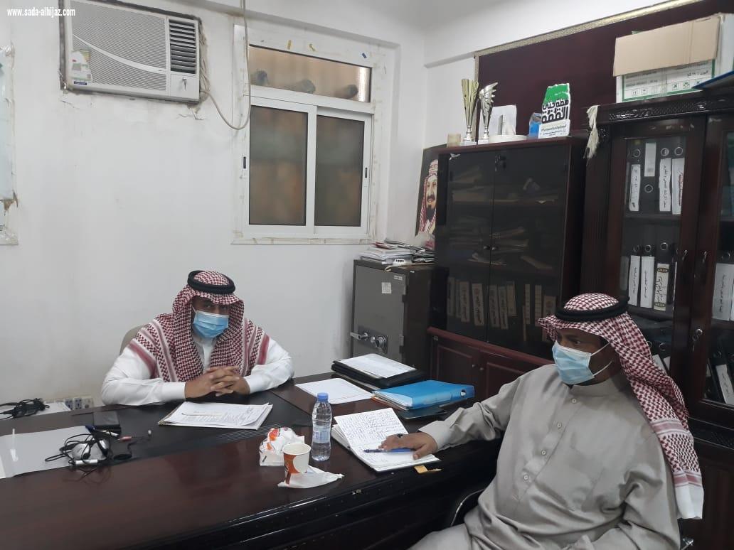 مشرف القيادة المدرسية بمكتب التعليم بضمد يزور مدرسة الطاهرية