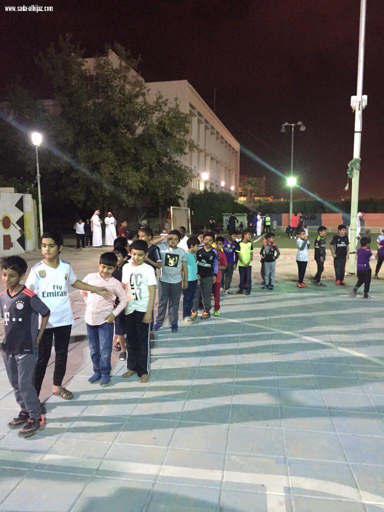 اختتام البرنامج النوعي ملتقى القدوة بنادي الحي بمدرسة هوازن الثانوية بالطائف 