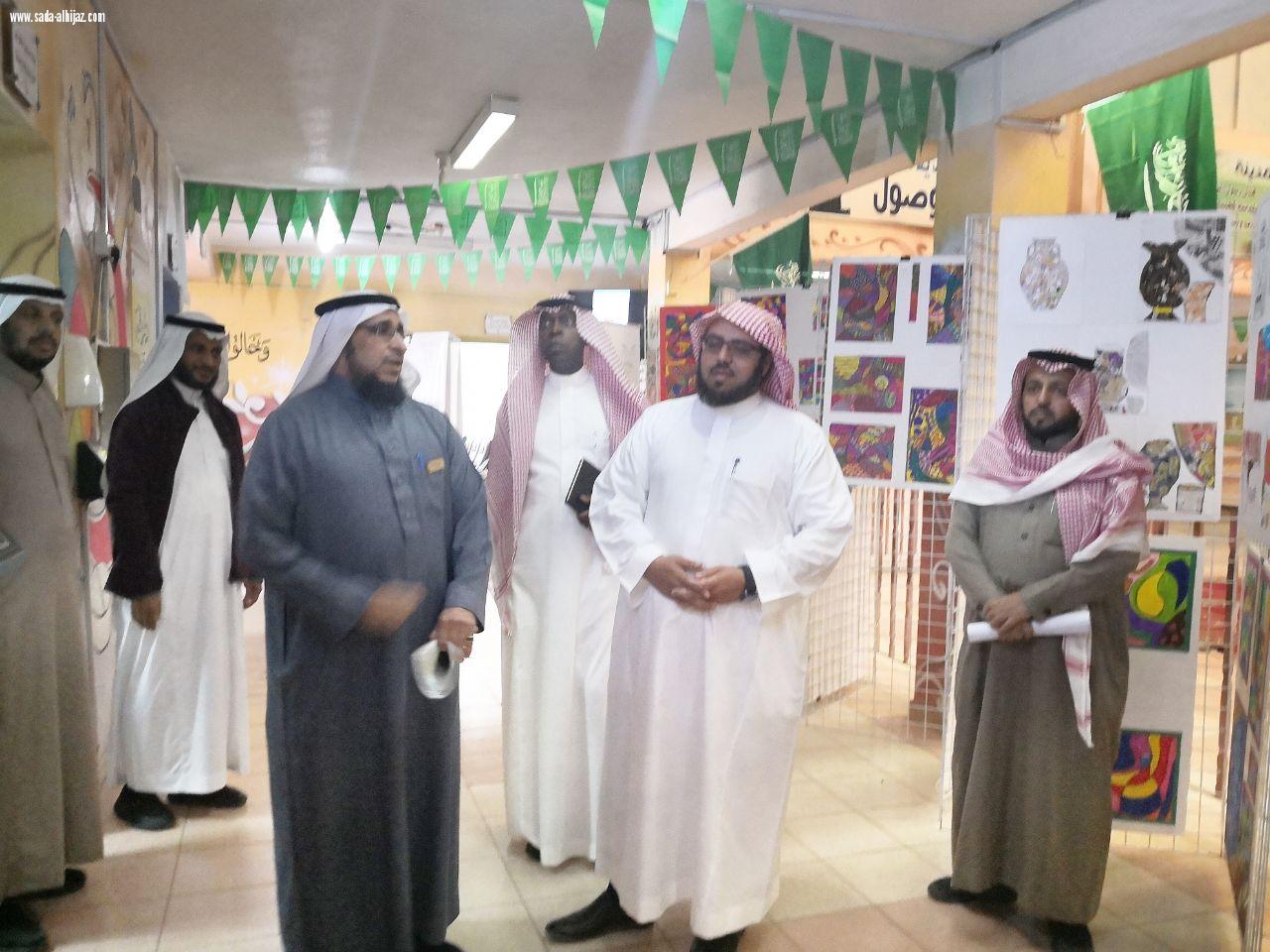 مدير تعليم المدينة المنورة يتفقد مدرسة الشيخ محمد بن إبراهيم 