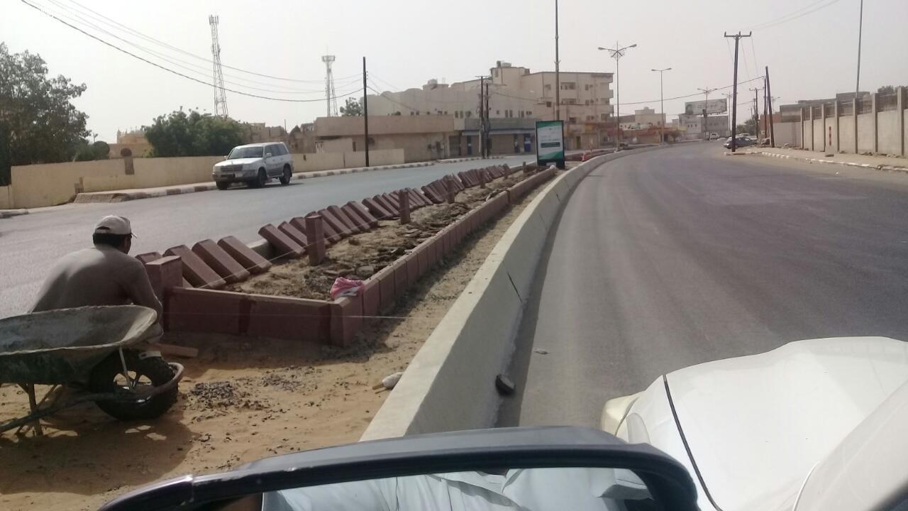 بلدية محافظة الطوال تبدأ بمشروع تحسين وتجميل مداخل ومخارج المحافظة