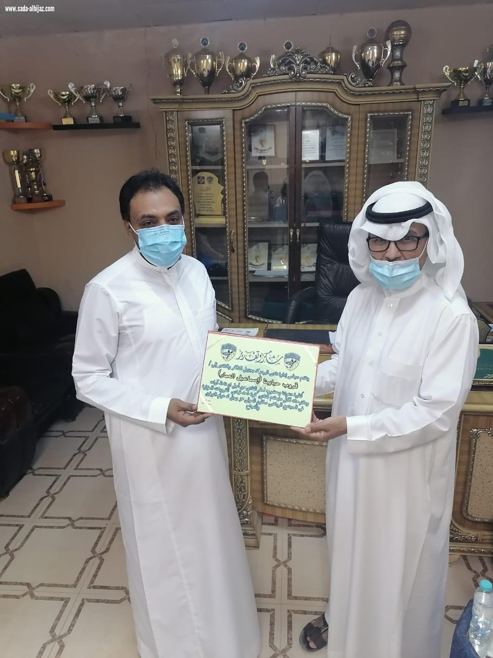 رئيس النادي في زيارة لرئيس فريق الكواكب الرفاعي 