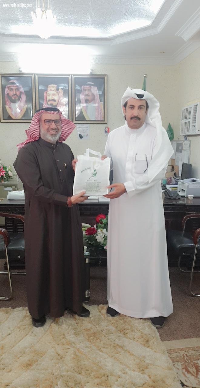 رئيس مجلس ادارة لجنة تراحم بالباحة لرعايه السجناء والمفرج عنهم واسرهم بكرم الاعلامي المحجم