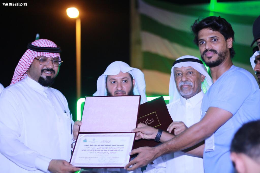 أهالي قامرة يحتفلون باليوم الوطني89 همة حتى القمة