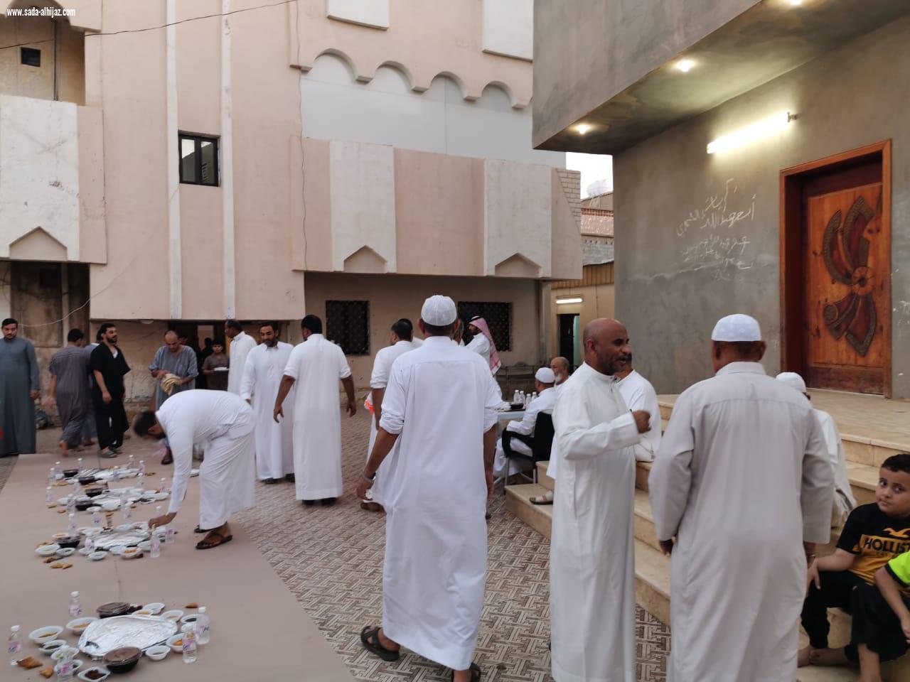 شيخ شمل آل عيسى بني حمد يقيم افطار جماعي في منزلة بمحافظة الطوال