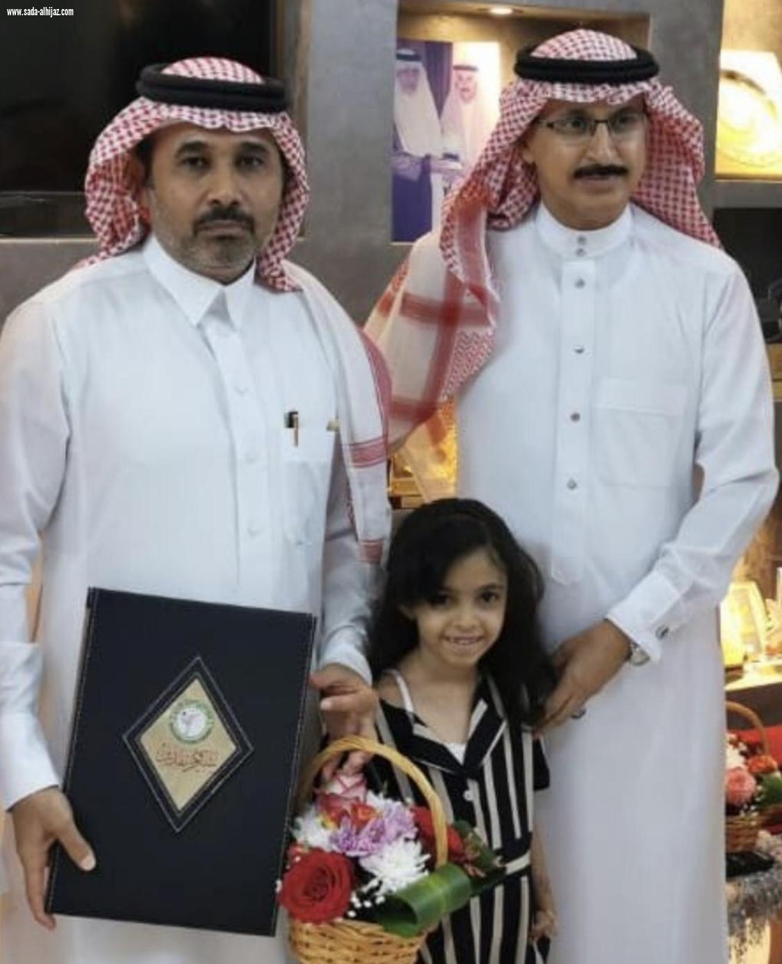 رئيس اللجنة الفرعية للاتحاد العربي السعودي للكاراتيه بالمناطق الجنوبية يكرم الحدادي عضو المجلس البلدي بالطوال