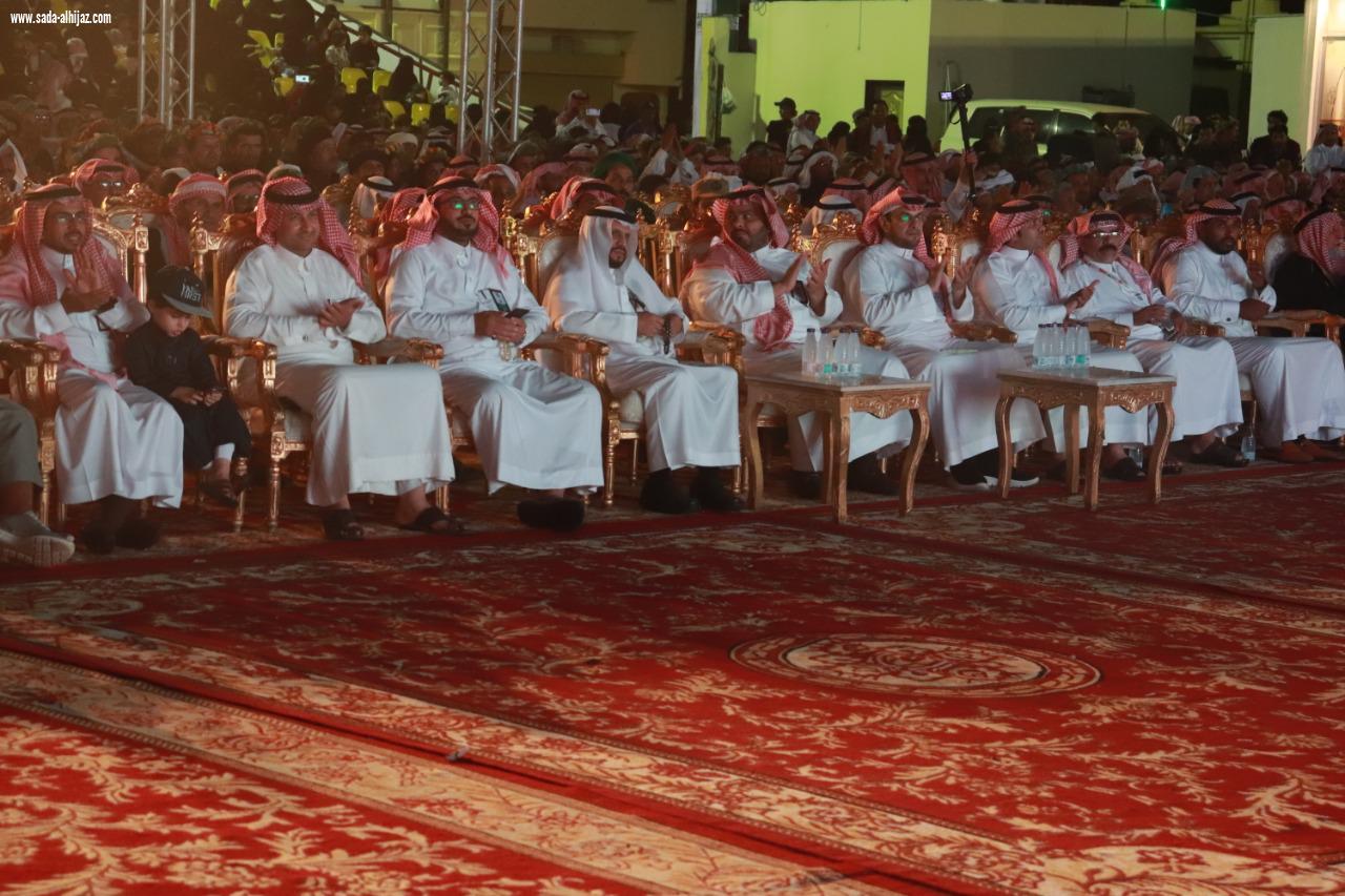 فرقتي الريث و آل الصهيف تُبهج زوار مهرجان البن بالعروض الشعبية