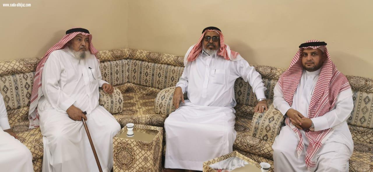 شيخ شمل آل عيسى بني حمد وشيخ الطواهرة آل ناشب يقومون بزيارة شيخ شمل آل مشهور بعد عودته من الرياض