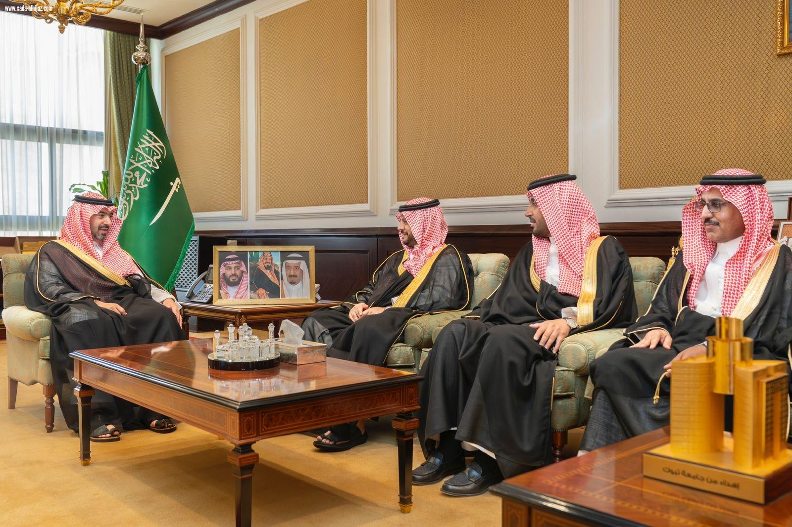 نائب أمير تبوك يستقبل مساعد وزير الموارد البشرية والتنمية الاجتماعية للخدمات المشتركة