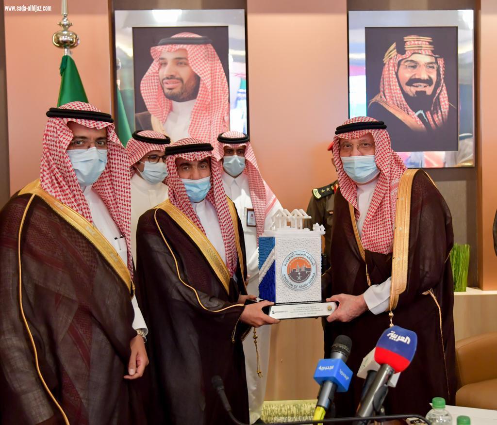 سمو أمير منطقة جازان يرعى توقيع اتفاقية استثمار وتشغيل ميناء مدينة جازان للصناعات الأساسية لتشغيل محطة عالمية متعددة الأغراض