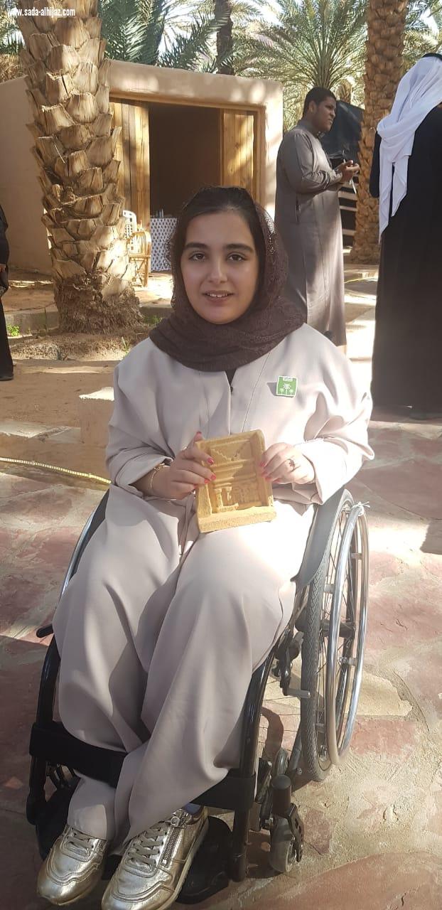 جولات سفيرة الأمم المتحدة غلا الخالدي على معالم العلا ومنتجع برزان للنحات وليد الطويلعي