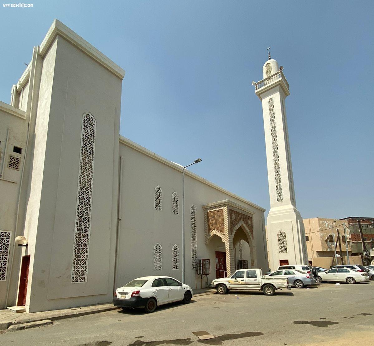 ضمن الشراكة المجتمعية بين مؤسسة القرعاوي و وقف الملوان دعم المسجد الأثري بأبو عريش بأجهزة تكييف