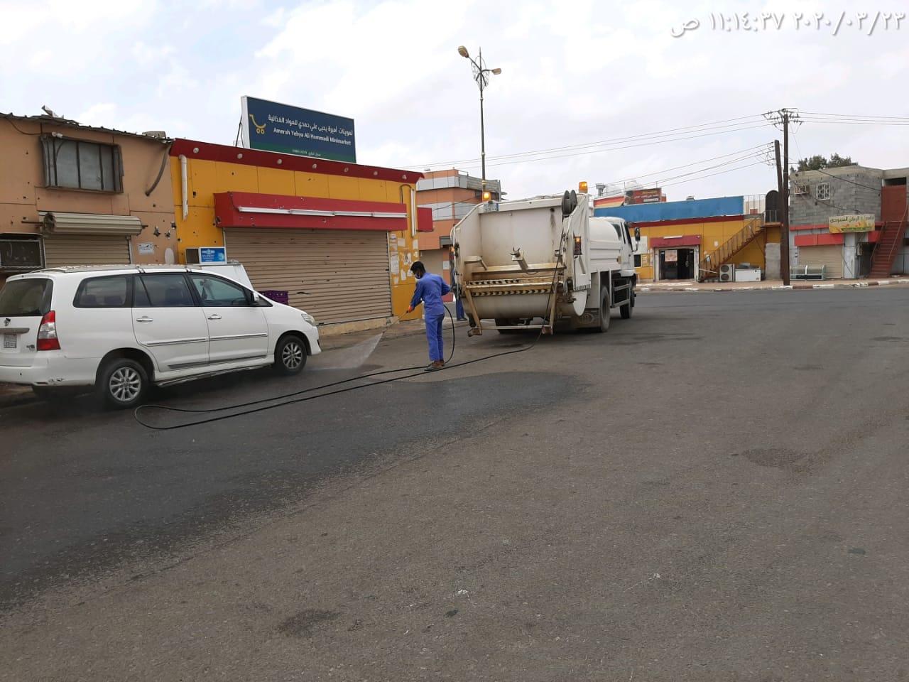 بلدية محافظة الطوال تنفد حملة لتطهير وتعقيم شوارع المحافظة والقرى التابعه لها