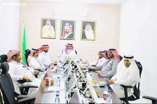 المجلس البلدي بمحافظة الطوال يناقش زيارات  القرى للقاء المواطنيين