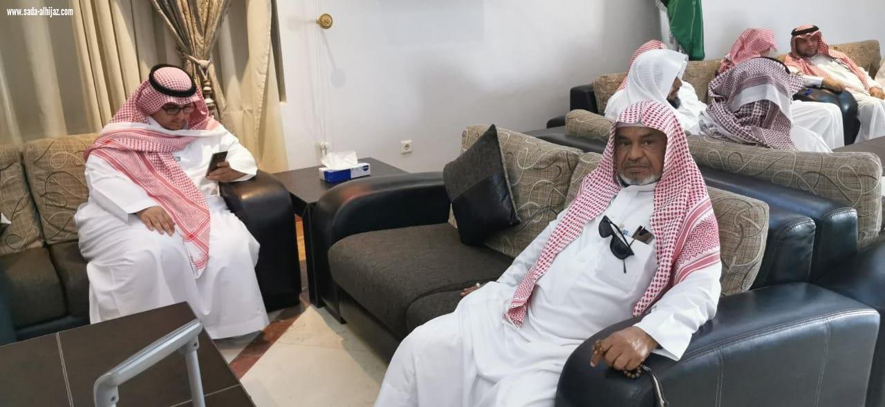 مشايخ وأعيان وابناء محافظة الطوال يستقبلون الدكتور عبدالرحمن ناشب بعد فترة علاجه بالرياض