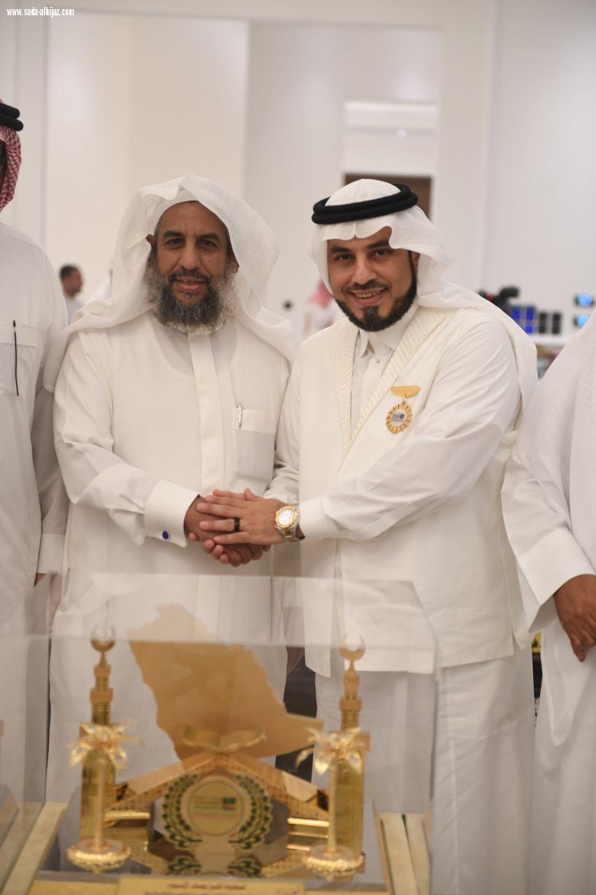 الأحمدي ورجال أعمال مكة المكرمة يكرمون الشريف محمد الراجحي