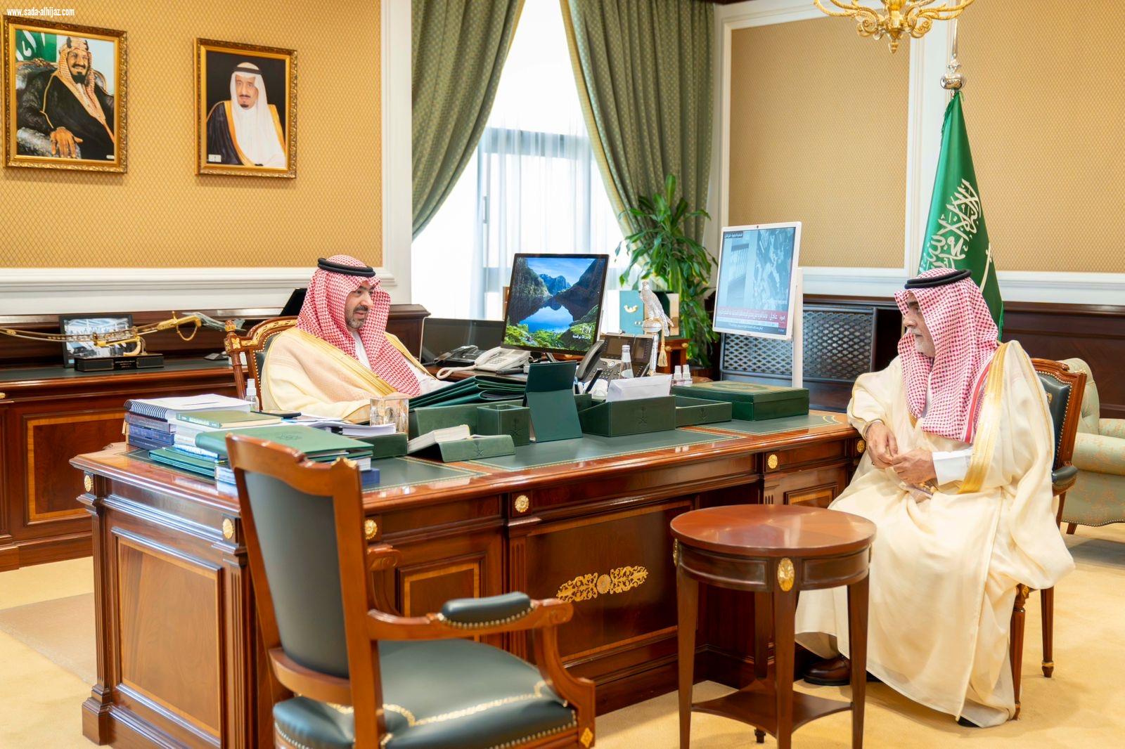 نائب أمير تبوك يطلع على تقرير أعمال ولجان اختبارات نهاية الفصل الدراسي الثاني في مدارس المنطقة 