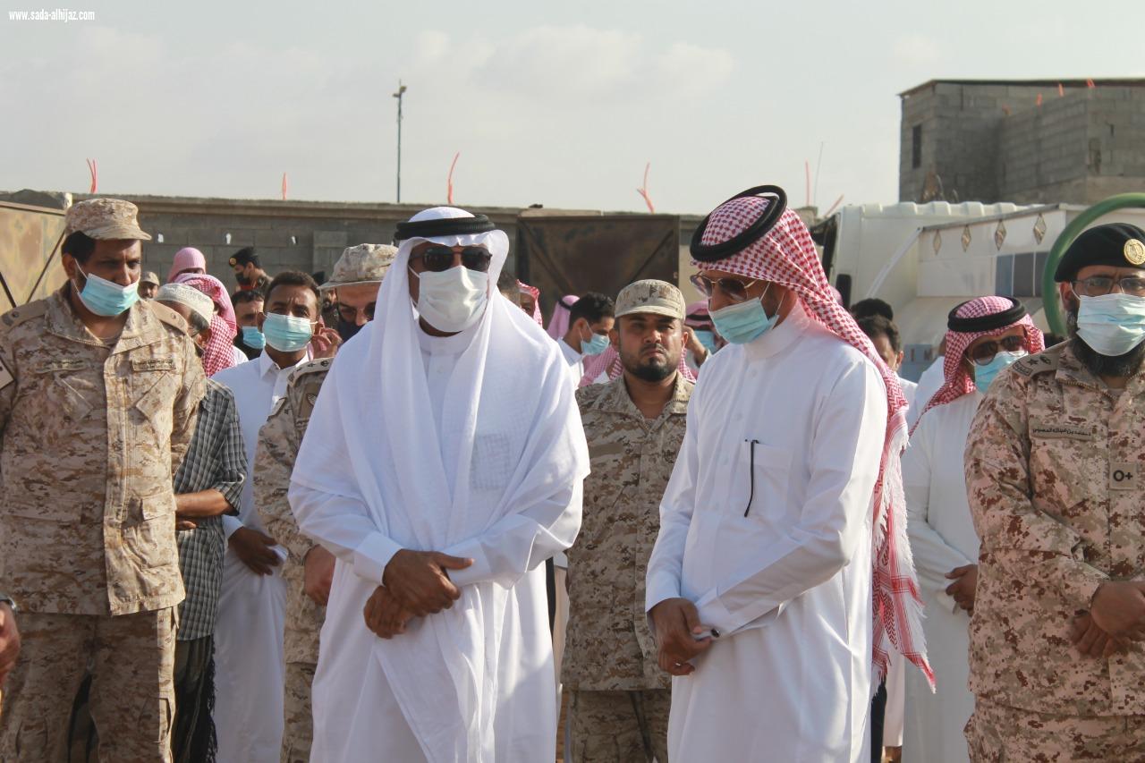 استشهد مدافعًا عن دينه ووطنه بالحد الجنوبي محافظ صامطة وقائد قوة جازان يتقدمان مشيّعي الشهيد الرقيب الحمدي