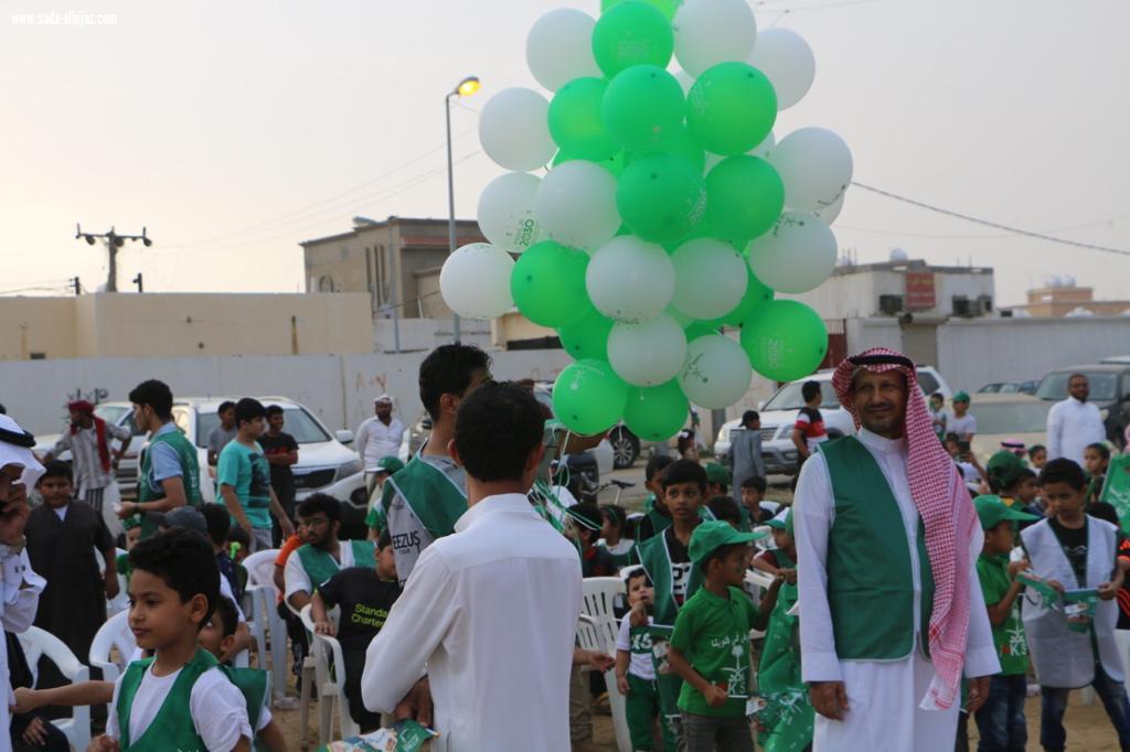 أهالي قامرة يحتفلون باليوم الوطني89 همة حتى القمة