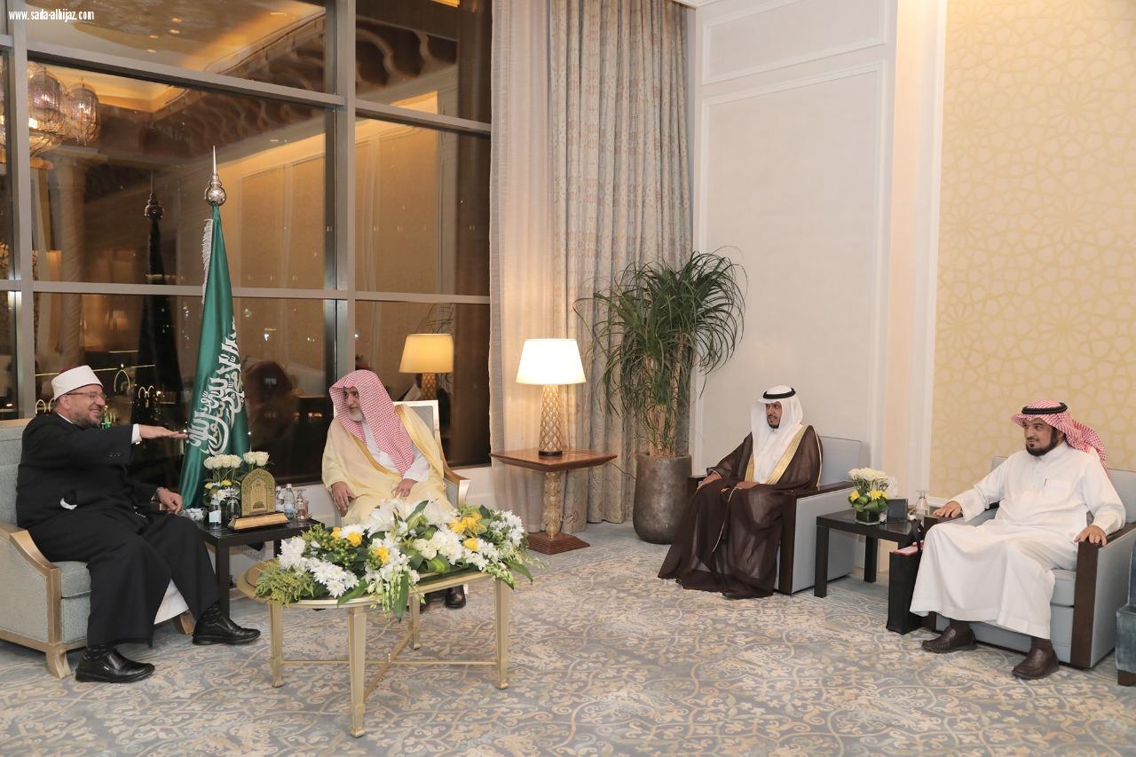  وزير الشؤون الإسلامية التقى وزراء الأوقاف والشؤون الدينية في مصر وباكستان والأردن