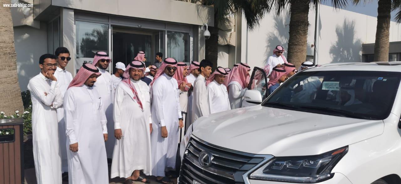 مشايخ وأعيان وابناء محافظة الطوال يستقبلون الدكتور عبدالرحمن ناشب بعد فترة علاجه بالرياض