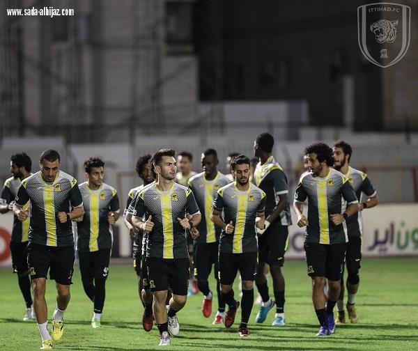 الهلال في مهمة صعبة للتعويض أمام التعاون وتوهج الاتحاد في وجه انطلاقة الفيحاء
