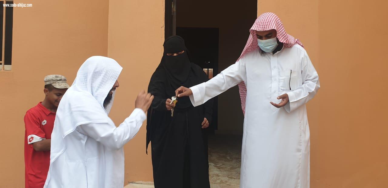 بر جازان تسلم وحدة سكنية لإحدى أسر الأيتام المستفيدين من خدماتها 
