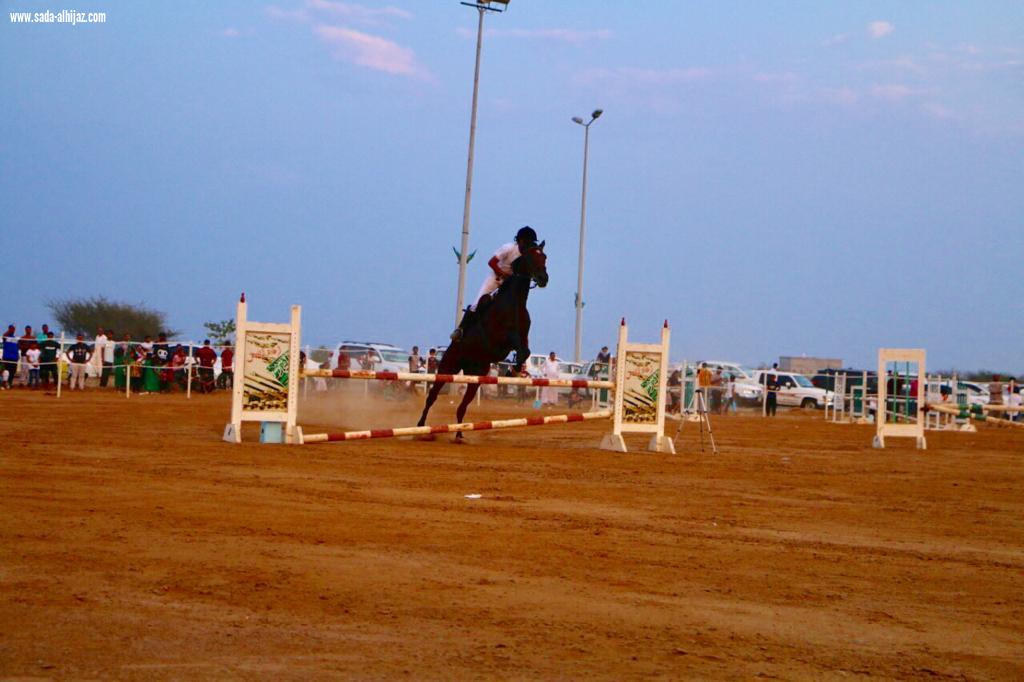 أهالي قامرة يحتفلون باليوم الوطني89 همة حتى القمة