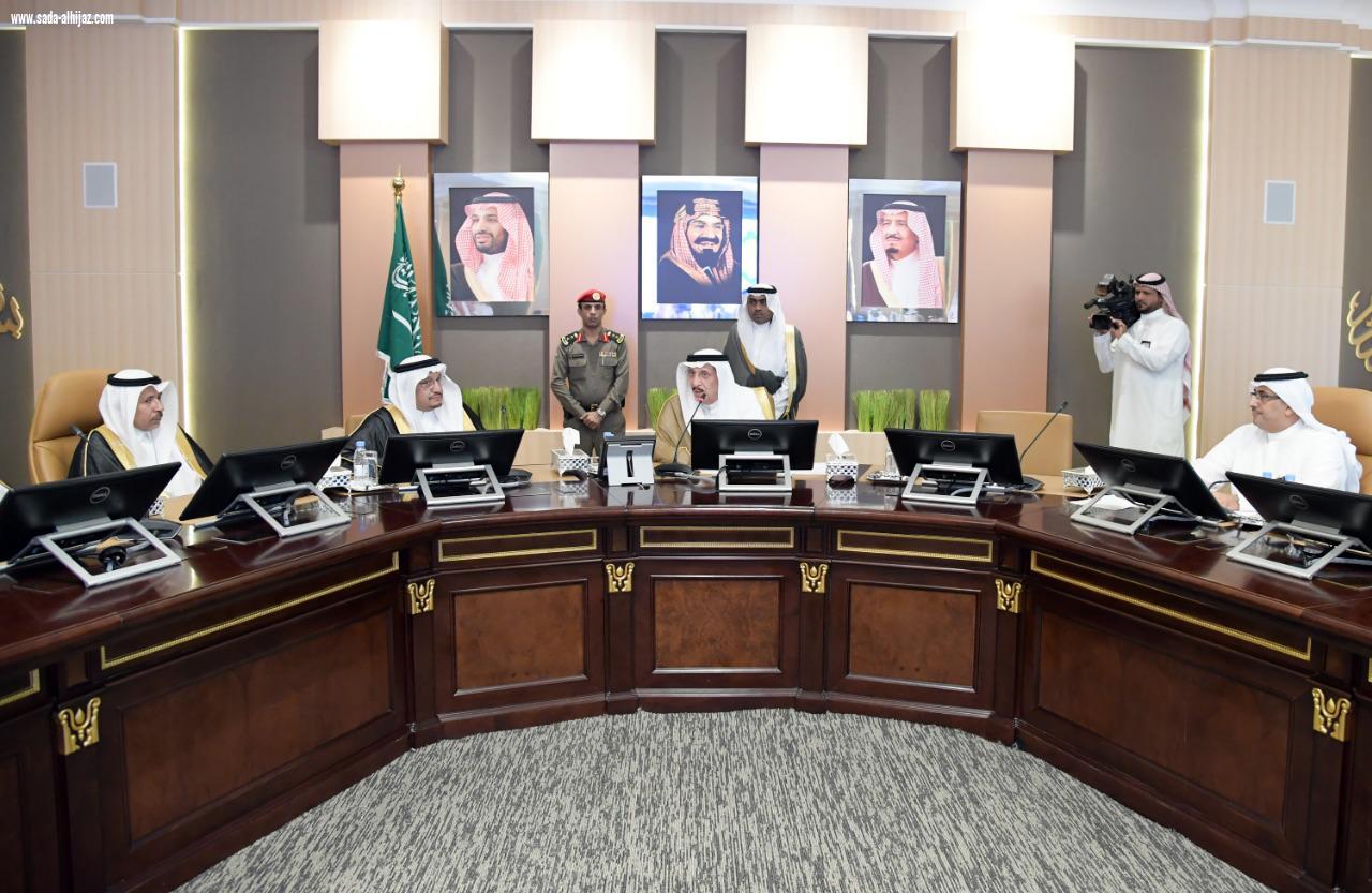 سمو أمير جازان يدشن ويضع حجر الأساس لمشروعات تعليمية بأكثر من 900 مليون ريال 