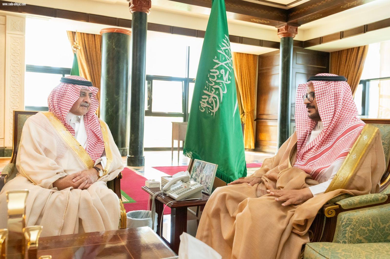 أمير تبوك يستقبل عضو مجلس الشورى الدكتور عطية العطوي 