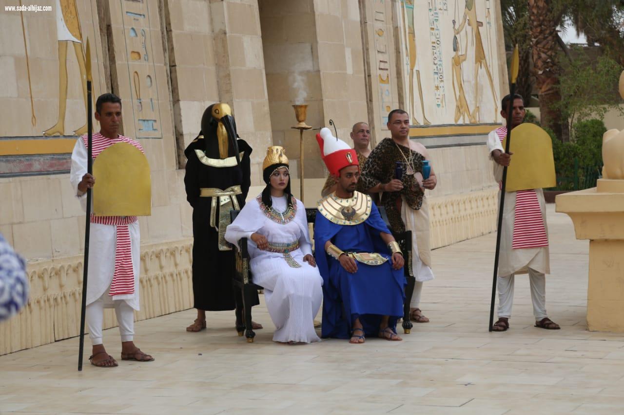 عرض مسرحي مبهر بالقرية الفرعونية احتفالا بأعياد الربيع 