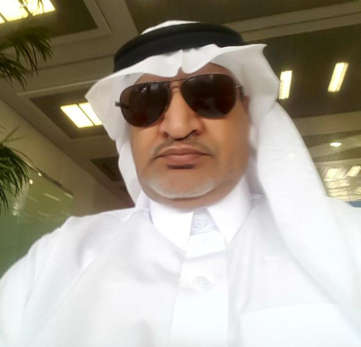 إدارة تعليم جازان تكرم المنسق الاعلامي بمدرسة الطوال المتوسطة الاستاذ يحيى محمد ناشب