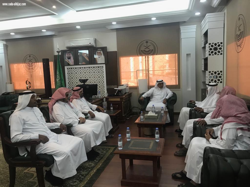 محافظ العلا المكلف يستقبل رئيس وأعضاء جمعية التنمية الأسرية
