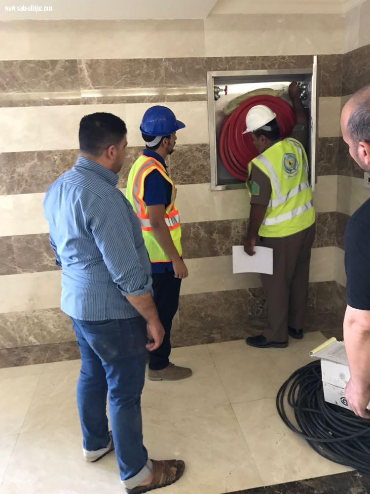 مدير مدني مكة يشدد على الجولات التفتيشية الميدانية في رفغ وتفعيل مستويات السلامة في المنشأت والمؤسسات الخاصة 