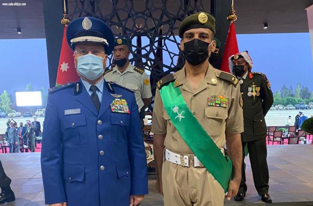 رئيس هيئة الأركان العامة يحضر احتفالات الذكرى المئوية الأولى لتأسيس الأردن ويلتقي برئيس هيئة الأركان الأردني