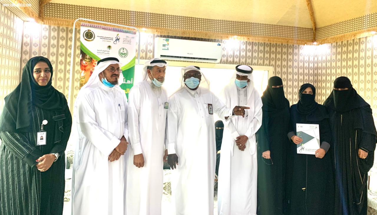 لجنة تراحم جازان تودع اثنين من منسوبيها بعد انتهاء فترة عملهما في اللجنة