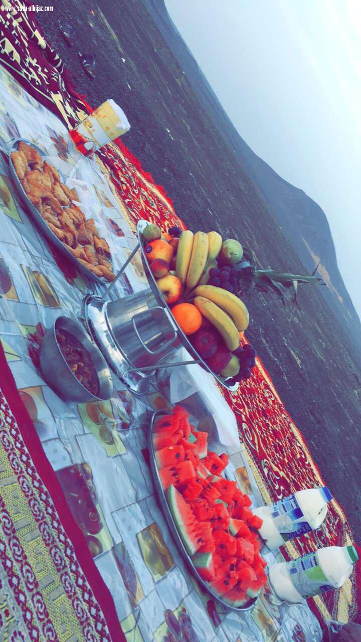 بالصور والفيديو شباب مدينة الحليفة يقيمون افطار جماعيا 