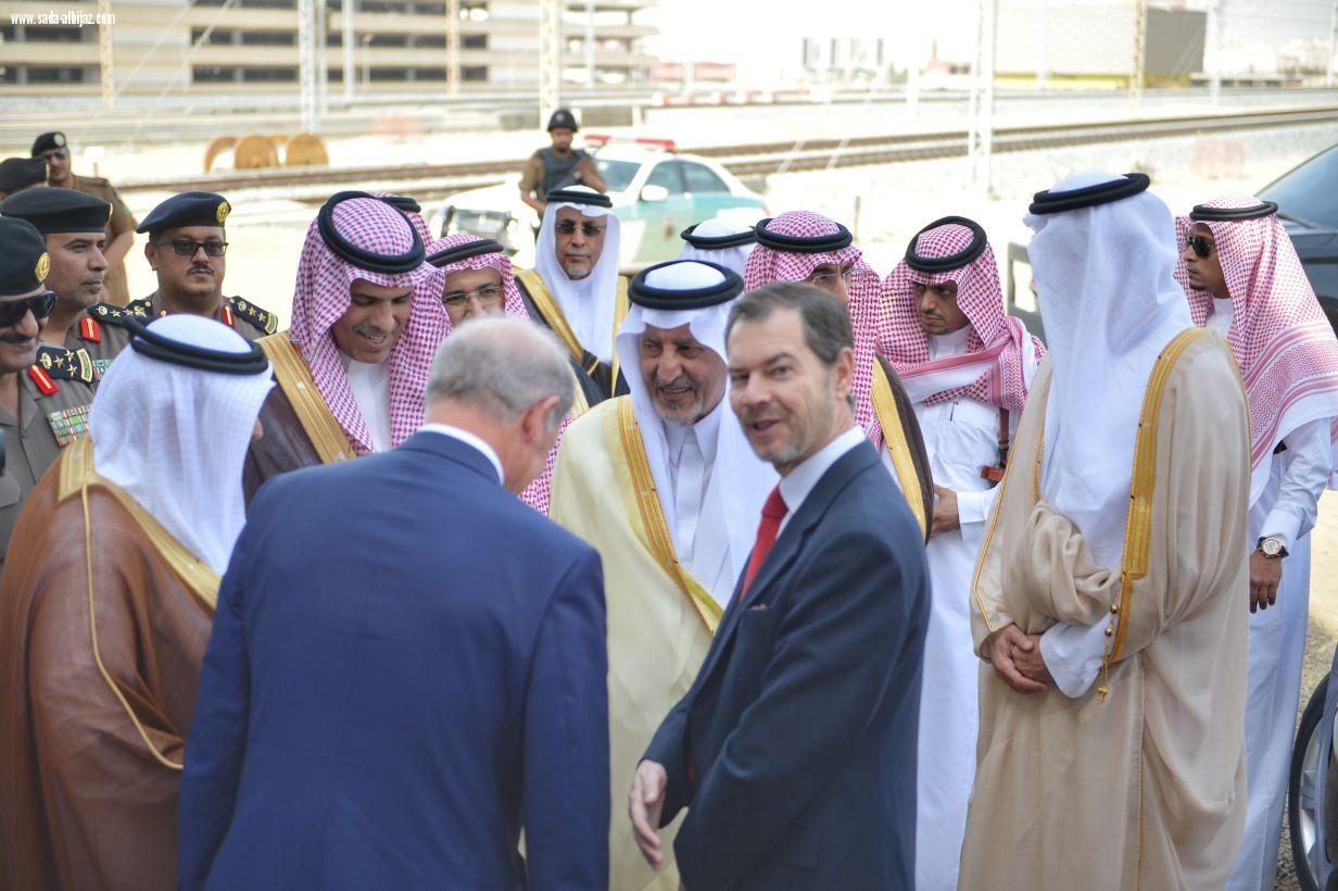 أمير مكة يهنأ خادم الحرمين على ماتحقق من إنجاز في قطار الحرمين الذي سيخدم الحجاج والمعتمرين وسكان الوطن الغالي
