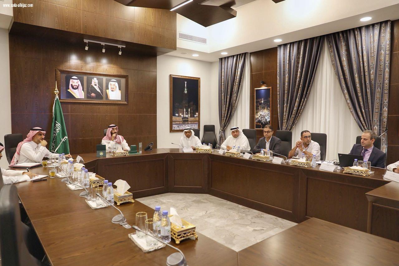 نائب أمير منطقة مكة المكرمة الأمير عبد الله بن بندر يستعرض آخر المستجدات الخاصة بمشاريع تطوير المشاعر المقدسة