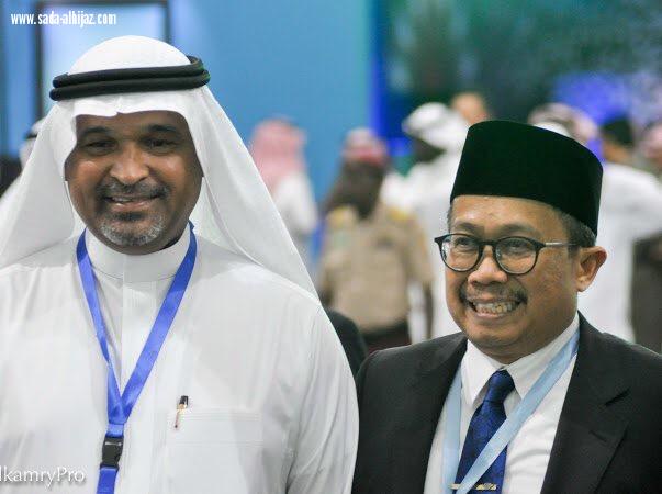 خيمة تعاكظ  محطة هامة لزوار سوق عكاظ