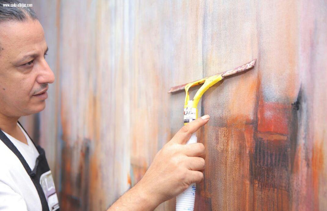 التركي يفتتح معرض الأحفورة للعبلان بجاليري نسما 