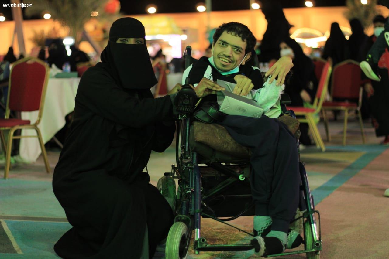 عدد من الفرق التطوعية تنفذ مبادرة (لنتعرف عليهم أكثر لذوي الاعاقة)بمكة المكرمة