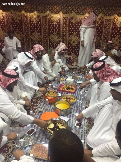 اختتام البرنامج النوعي ملتقى القدوة بنادي الحي بمدرسة هوازن الثانوية بالطائف 