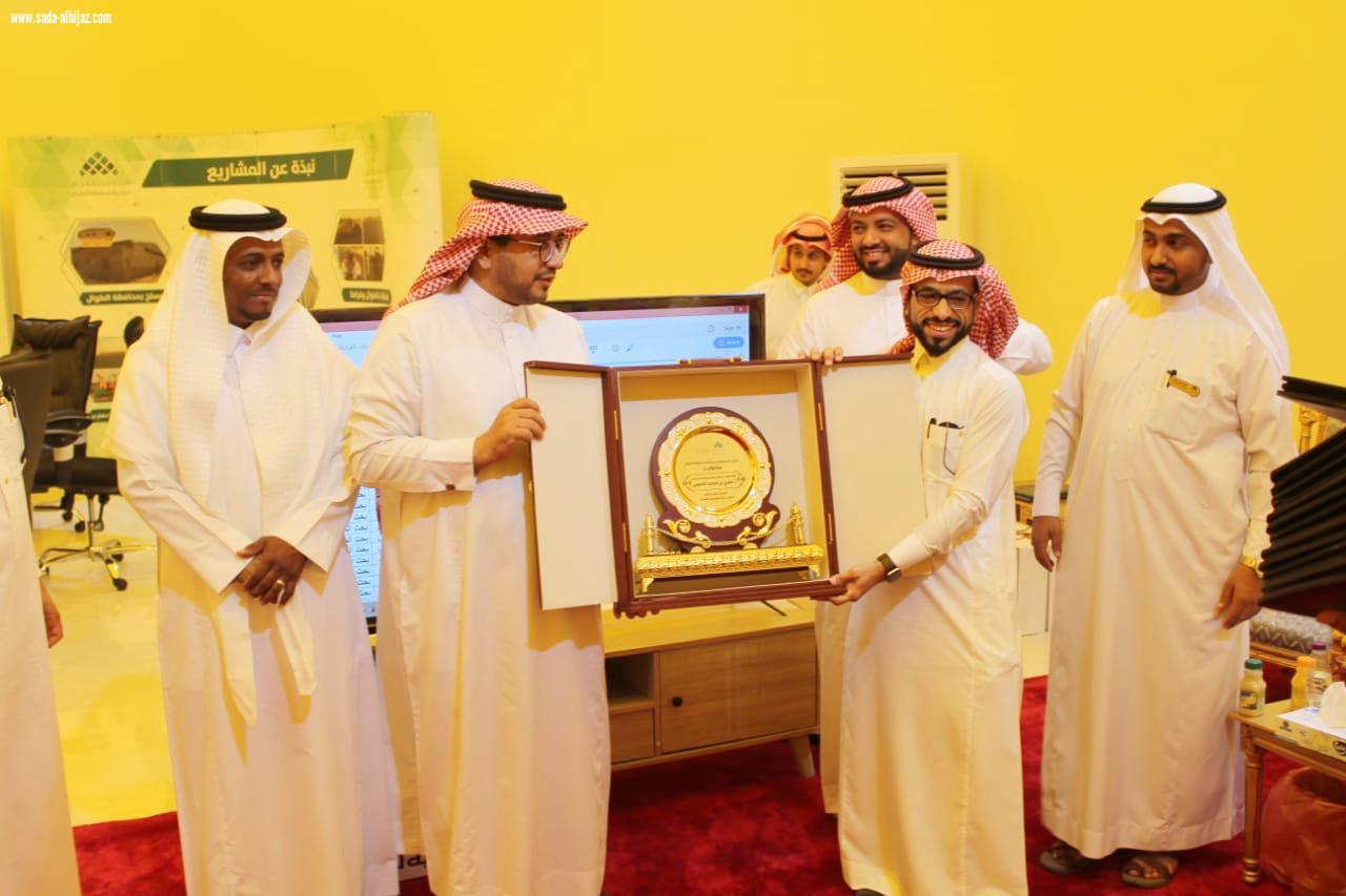 رئيس بلدية محافظة الطوال يستضيف بلدي وادي جازان 