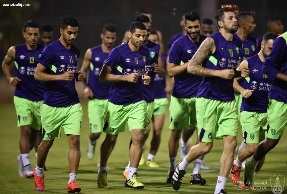 تركي الفيصل يطالب اللاعبين بعودة الانتصارات  والأهلي يواصل تدريباته بمشاركة الدوليين