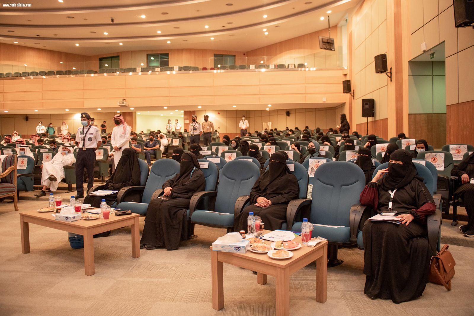 شهد لقاء أبوي بمعالي رئيس الجامعة : جامعة الباحة تقيم لقاءً تعريفياً للطلبة المستجدين للعام الجامعي الحالي