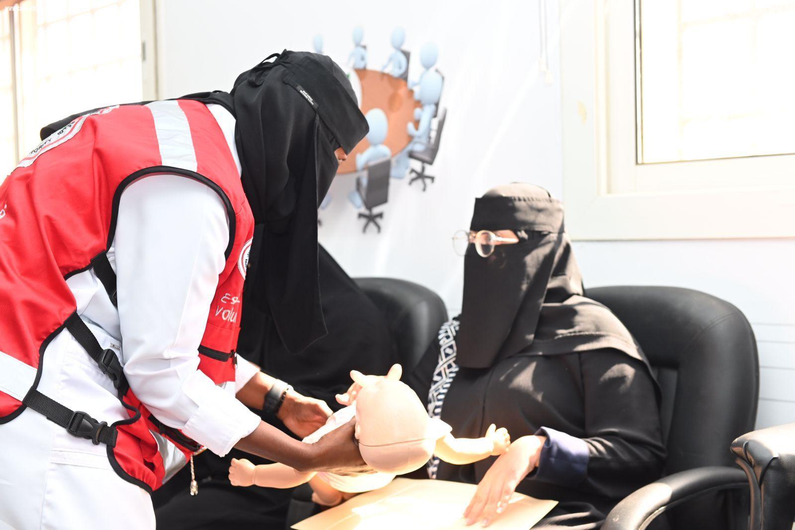 *الهلال الأحمر بتبوك يختتم بلغة برايل برنامجه التدريبي للمكفوفين*