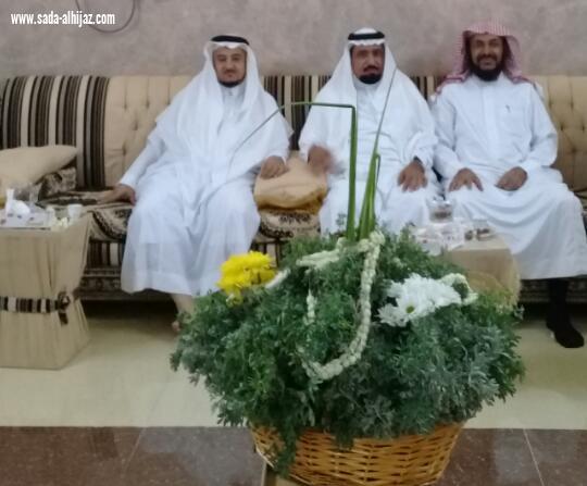في ليلة الوفاء مشايخ واعيان بني حمد بمحافظة الطوال يكرمون الفيفي بمناسبة تقاعده