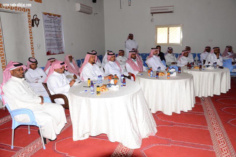 انطلاق حلقات النقاش لأولياء الأمور مع المدرسة بتعليم العلا